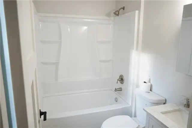 2721 Tillia St gallery image 10
