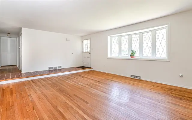 2723 College Park Rd gallery image 5