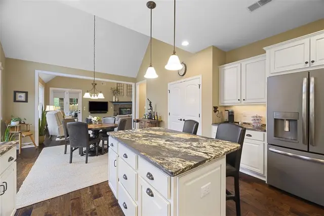 2723 Flat Stone Ct gallery image 2