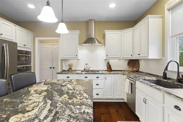 2723 Flat Stone Ct gallery image 34