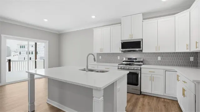 2724 Marra Drive gallery image 4