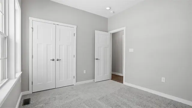 2724 Marra Drive gallery image 32