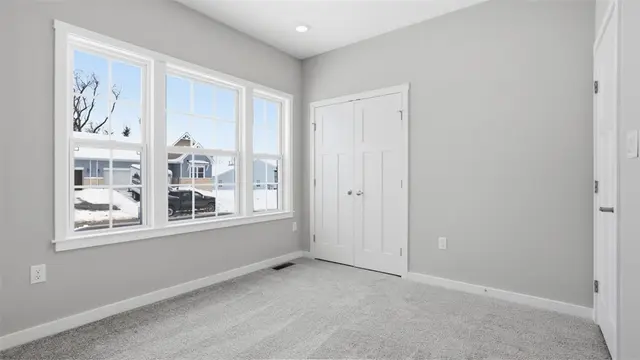 2724 Marra Drive gallery image 33