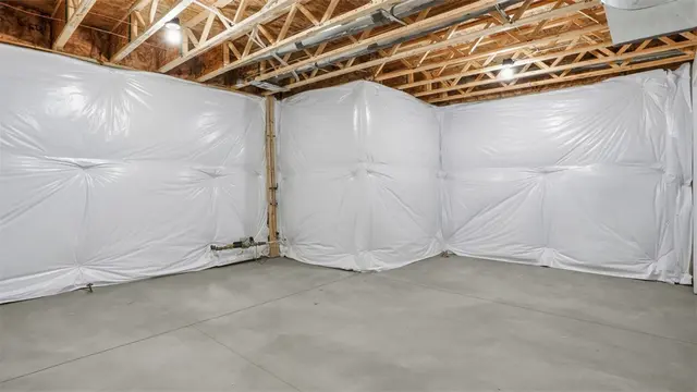 2724 Marra Drive gallery image 37