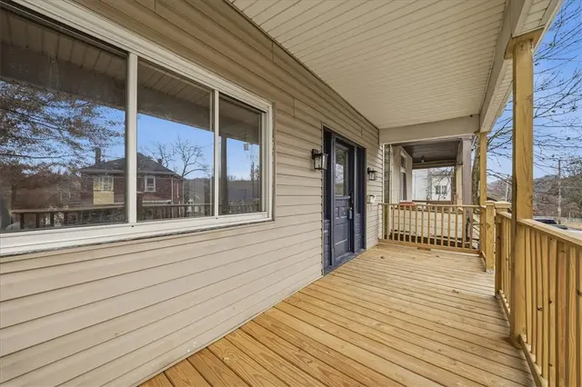 2728 Glen Mawr St gallery image 7