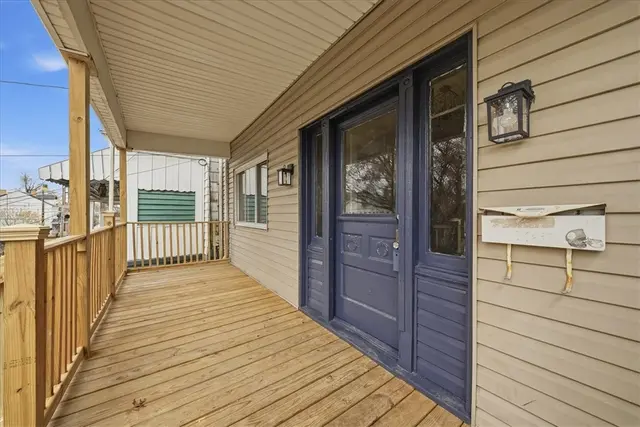 2728 Glen Mawr St gallery image 8