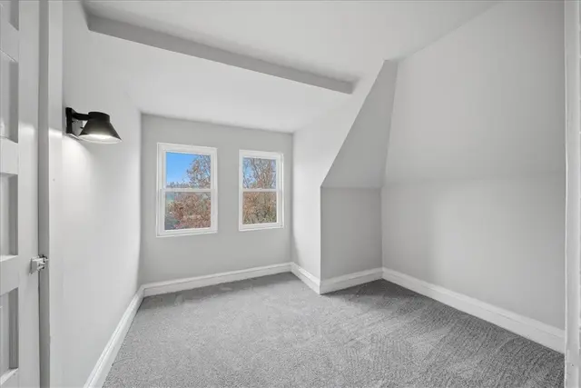 2728 Glen Mawr St gallery image 23