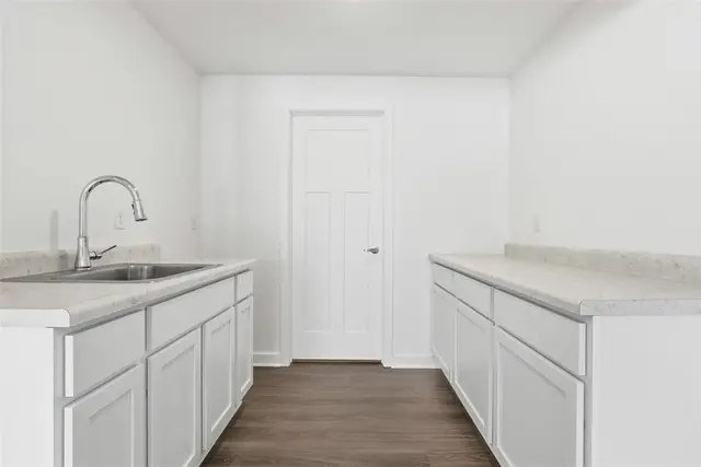 2730 Marra Drive gallery image 32