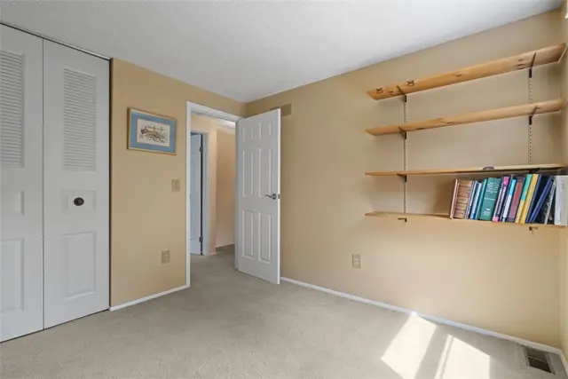 274 Kettering Cir gallery image 7