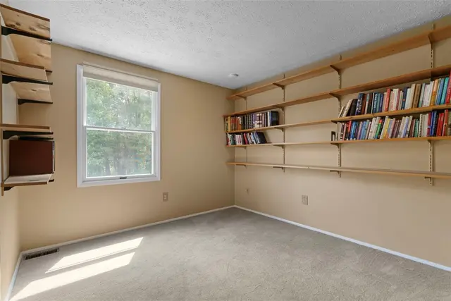 274 Kettering Cir gallery image 13