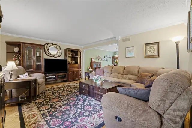 274 Kettering Cir gallery image 17