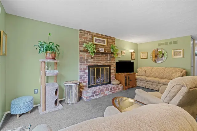 274 Kettering Cir gallery image 25
