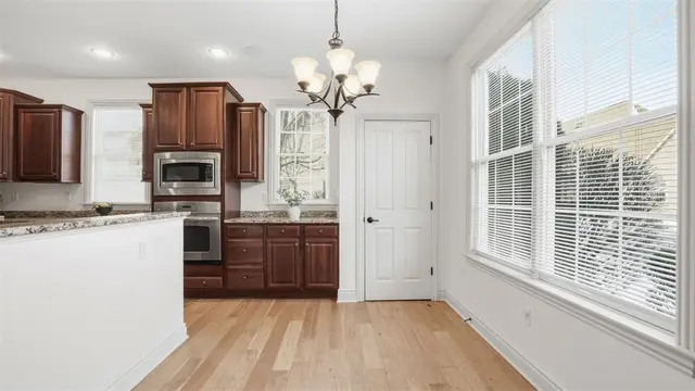 2749 Shadowrock Court gallery image 11
