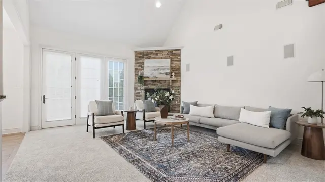 2749 Shadowrock Court gallery image 13