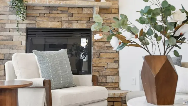 2749 Shadowrock Court gallery image 14