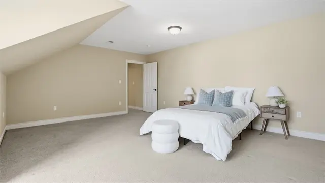 2749 Shadowrock Court gallery image 35