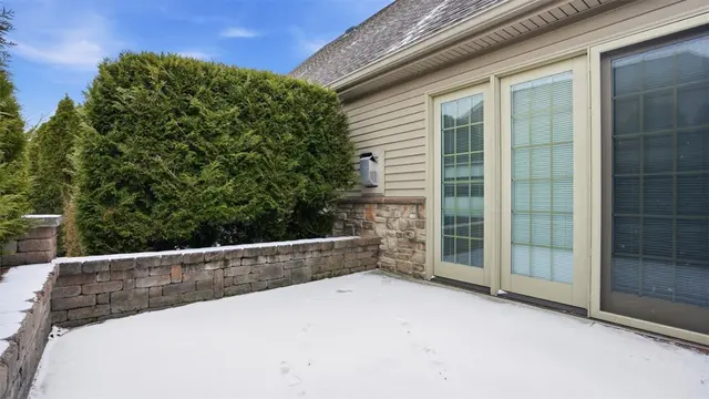 2749 Shadowrock Court gallery image 38