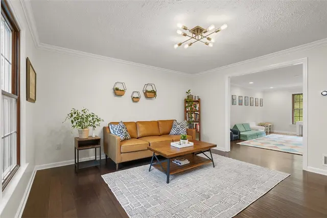 2752 SHAMROCK gallery image 9
