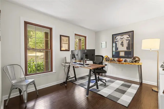 2752 SHAMROCK gallery image 19