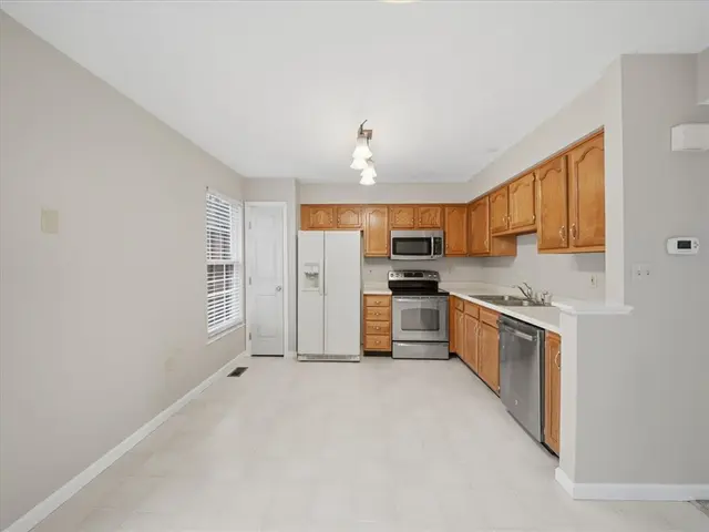 2755 Drake Ct gallery image 2