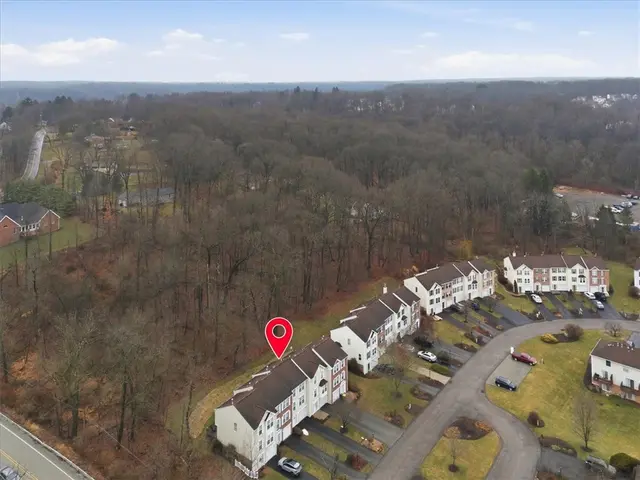 2755 Drake Ct gallery image 6