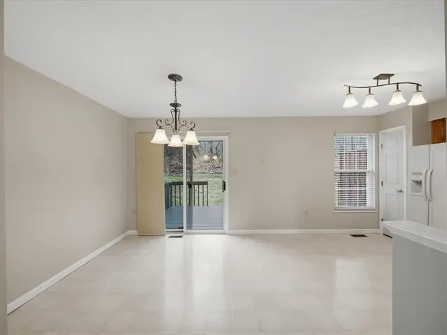 2755 Drake Ct gallery image 14