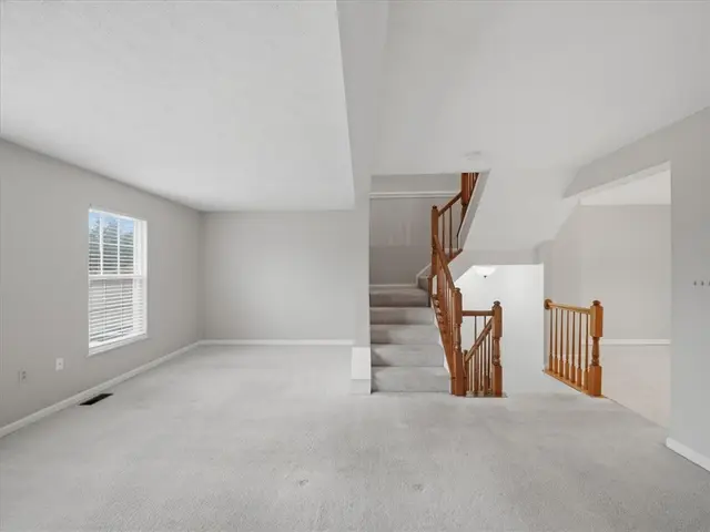 2755 Drake Ct gallery image 16