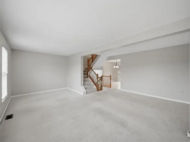 2755 Drake Ct gallery image 17