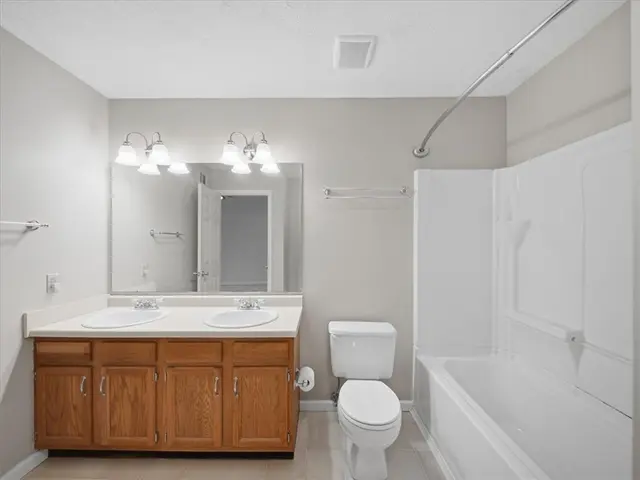 2755 Drake Ct gallery image 20
