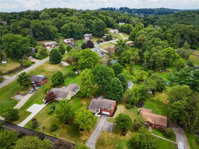 2796 Clearview Rd gallery image 14