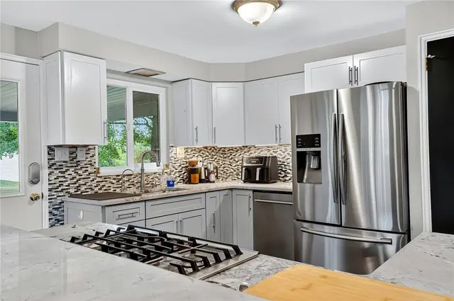 2796 Clearview Rd gallery image 23