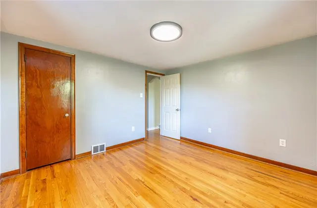 28 Nocklyn Dr gallery image 2