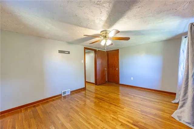 28 Nocklyn Dr gallery image 5
