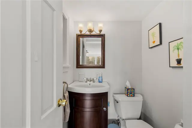 2825 Anderson Dr gallery image 16