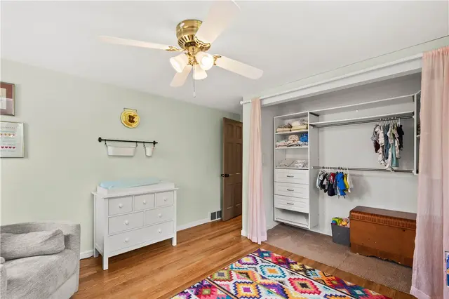 2825 Anderson Dr gallery image 18