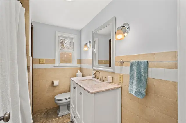 2825 Anderson Dr gallery image 19