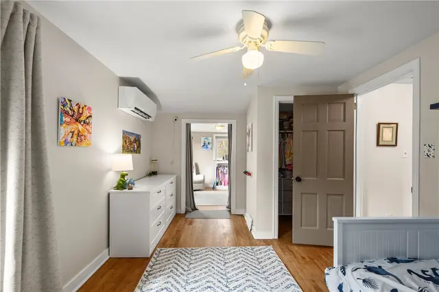 2825 Anderson Dr gallery image 24
