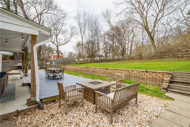 2825 Anderson Dr gallery image 31