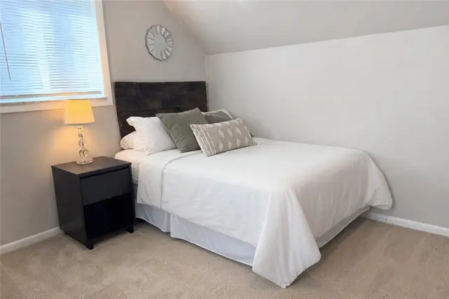 2847 Shamrock Dr gallery image 15