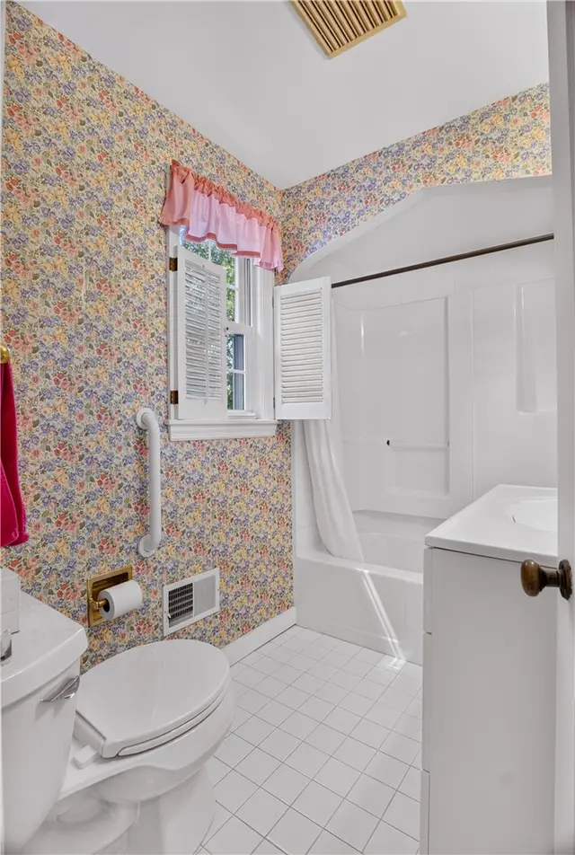 2848 Anderson Dr gallery image 23