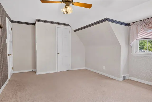 2848 Anderson Dr gallery image 31