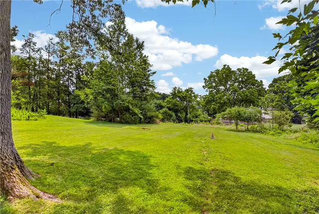 2848 Anderson Dr gallery image 33