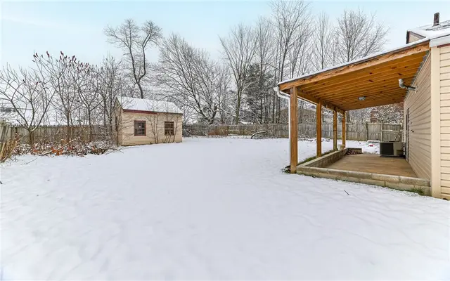 2851 Bella Vista Dr gallery image 9
