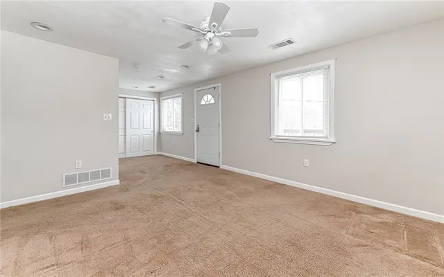 2851 Bella Vista Dr gallery image 14