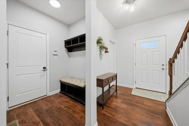 286 Buckingham Dr gallery image 7