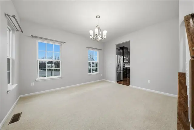 286 Buckingham Dr gallery image 10
