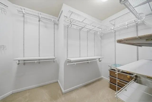286 Buckingham Dr gallery image 26