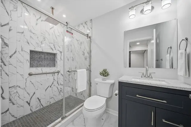 286 Buckingham Dr gallery image 34