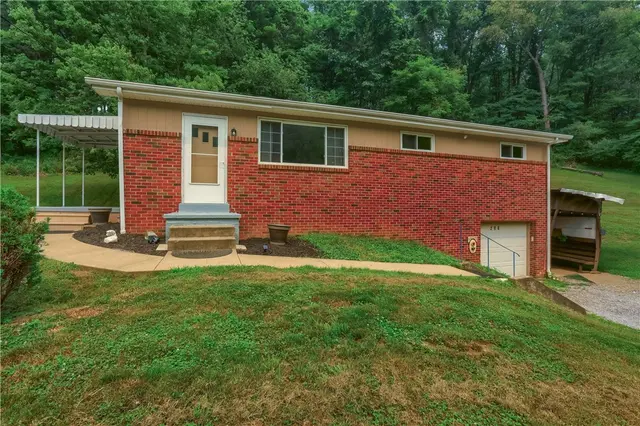 286 Dobson Rd gallery image 7