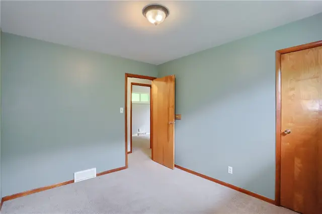 286 Dobson Rd gallery image 14